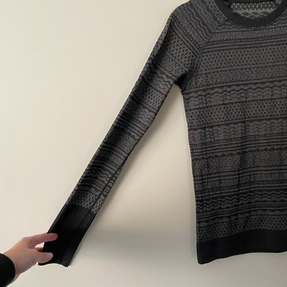 Lululemon Rest Less Pullover Long Sleeve T-Shirt Activewear Black White Medium - Picture 5 of 6